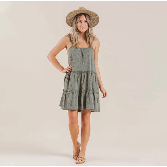 Rylee + Cru Dresses & Skirts - Rylee + Cru • Fern Green Plant Jersey Cotton Tiered Dress NWT